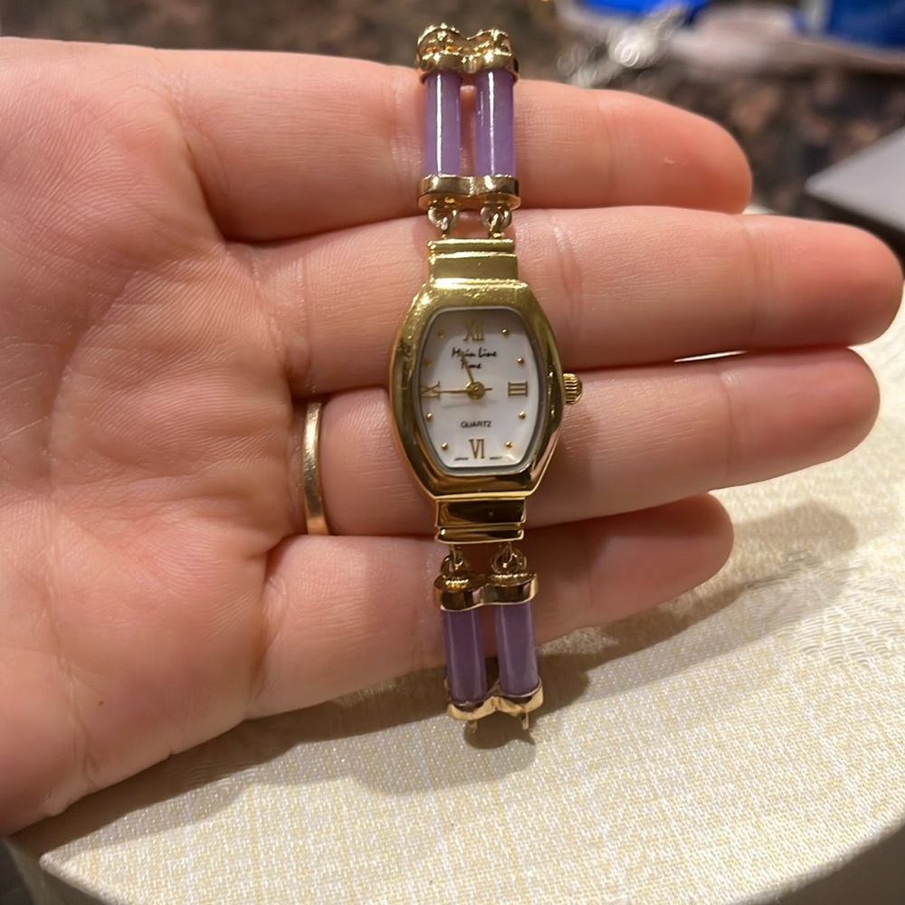 Main Line Time Quartz gold watch